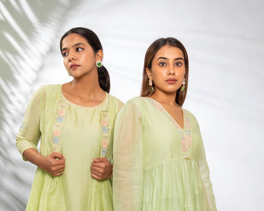 The Modern Woman’s Guide to Wearing Traditional Indian Attire