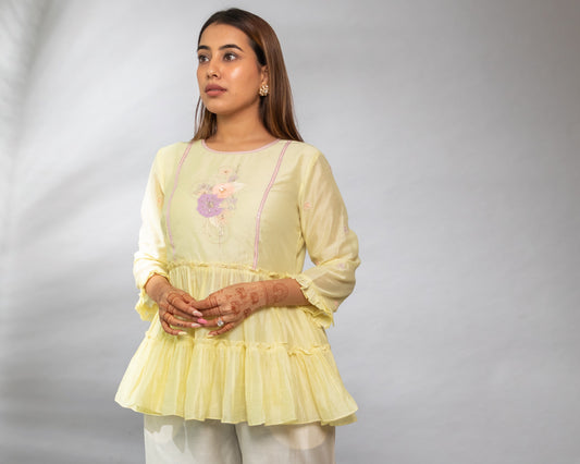 Why Every Modern Woman Needs a Chanderi Kurta in Her Wardrobe