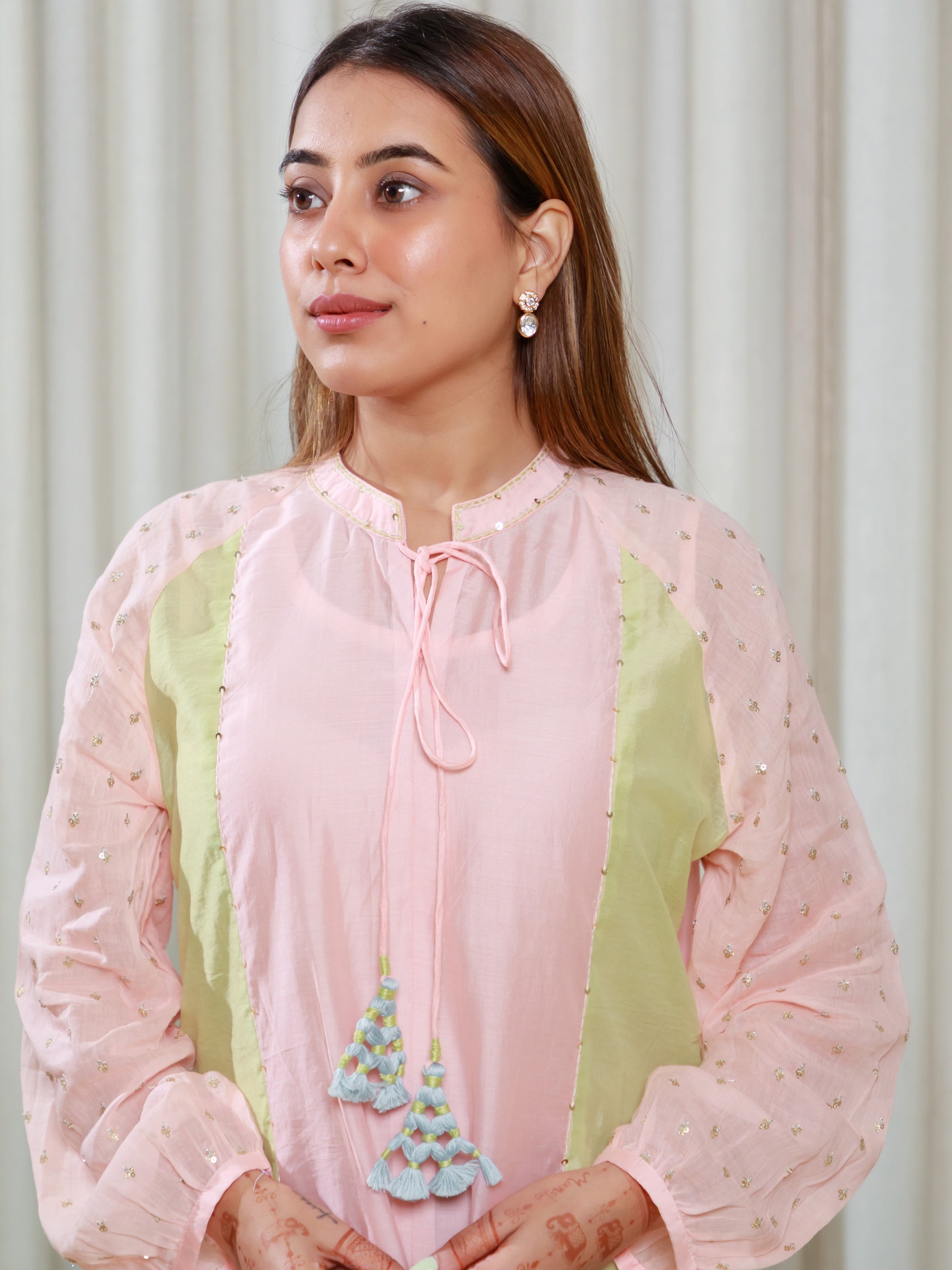 Chic Peach Dress by Ishtara – Knee-Length with Stylish Side Panel